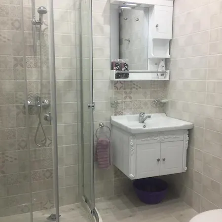Sunny Place 2 Апартаменты *